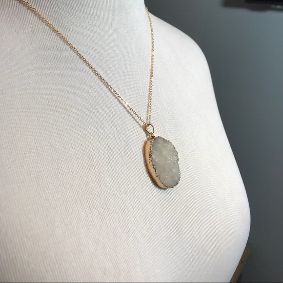 Clear cCrystal Pendant! NWT!! - Picture 2 of 3